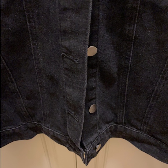 Denim jacket, sequins shoulders, front & back patch “It Works”! Worn once. - Picture 6 of 8